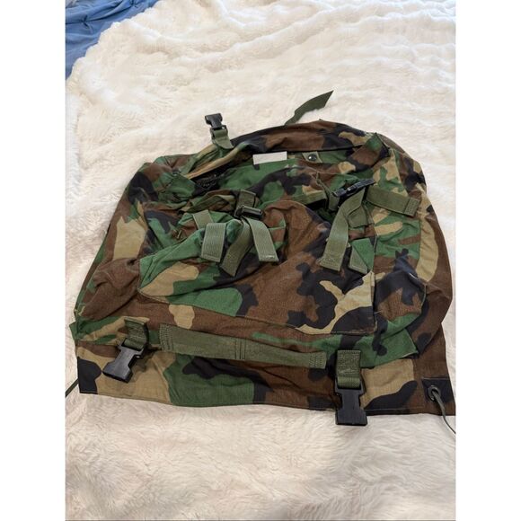 No Brand Other - military camo backpack
